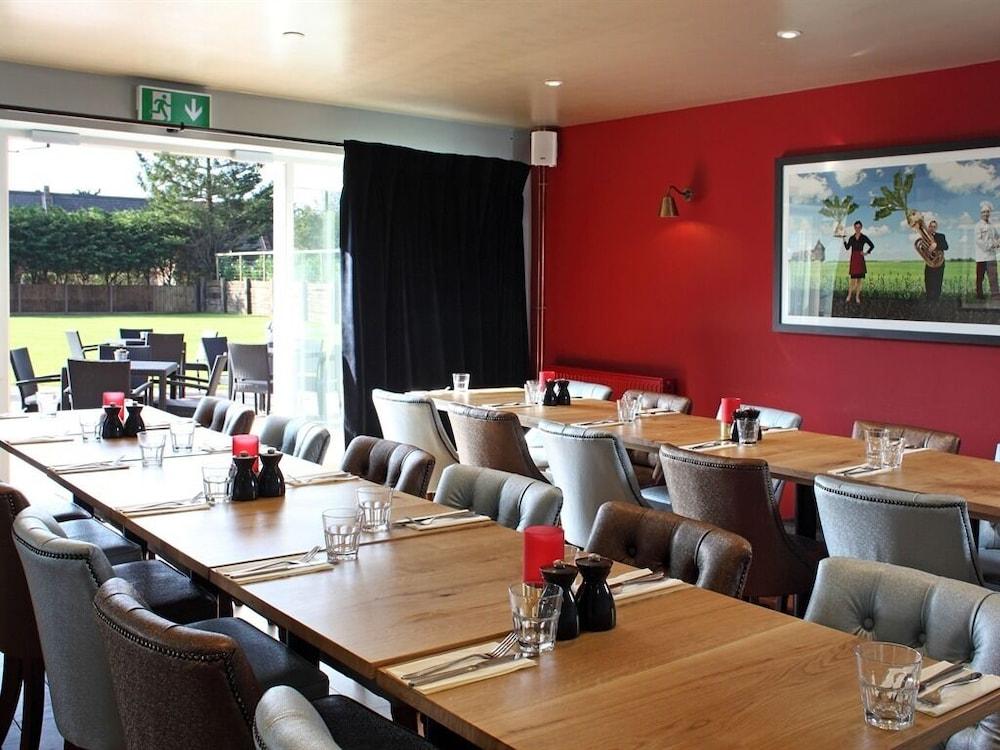 Hotel Sugarbeat Eating House Stoke Holy Cross Esterno foto